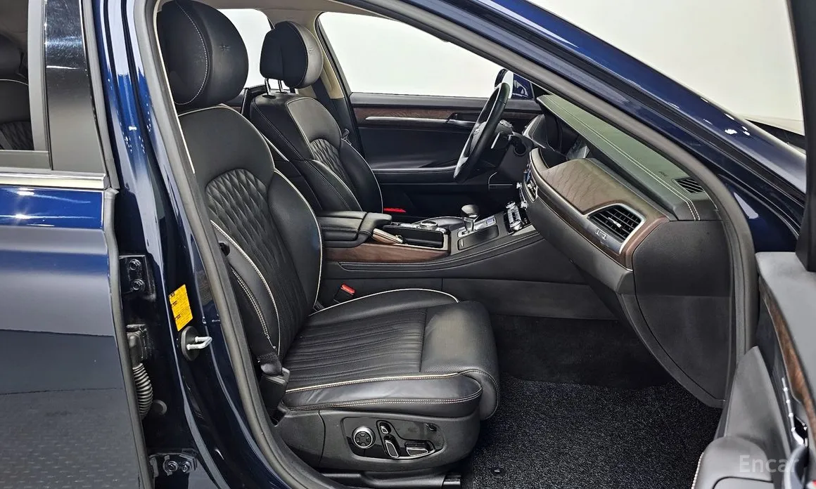 Фото 10 - Genesis G90