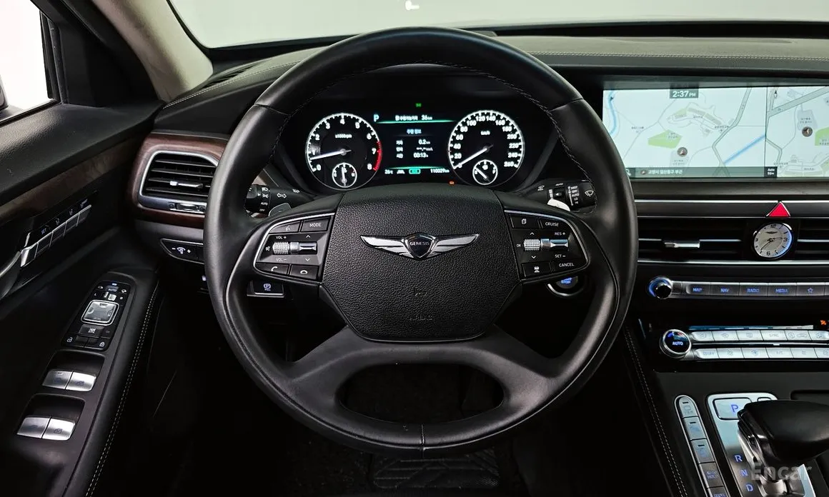 Фото 13 - Genesis G90