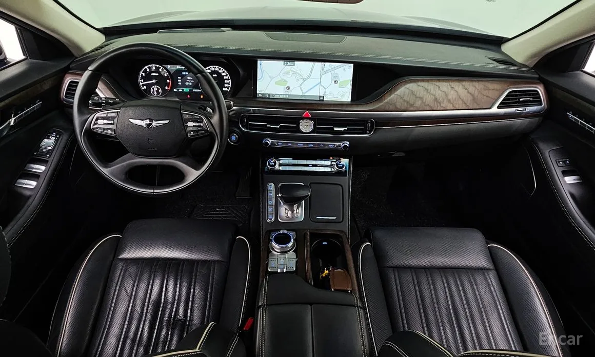 Фото 7 - Genesis G90