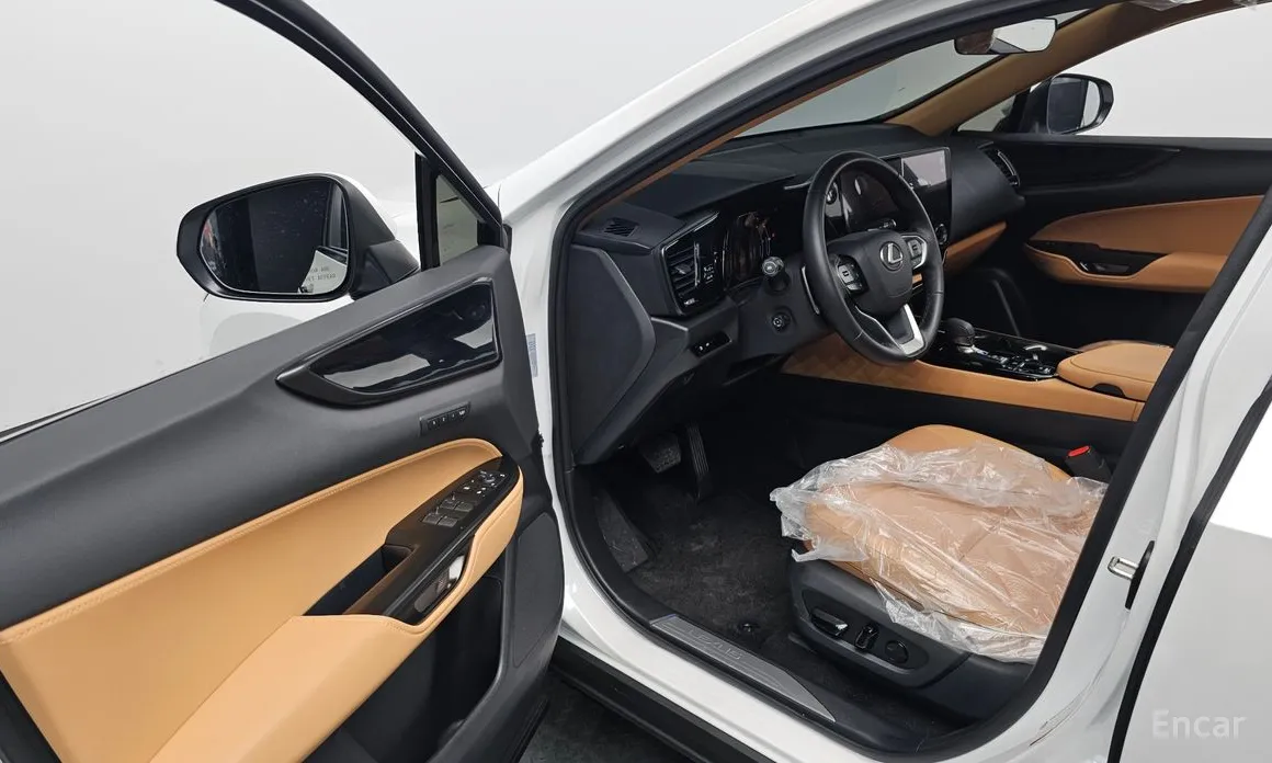 Фото 11 - Lexus NX