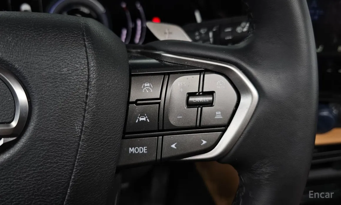 Фото 17 - Lexus NX