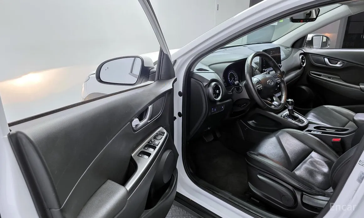 Фото 11 - Hyundai Kona