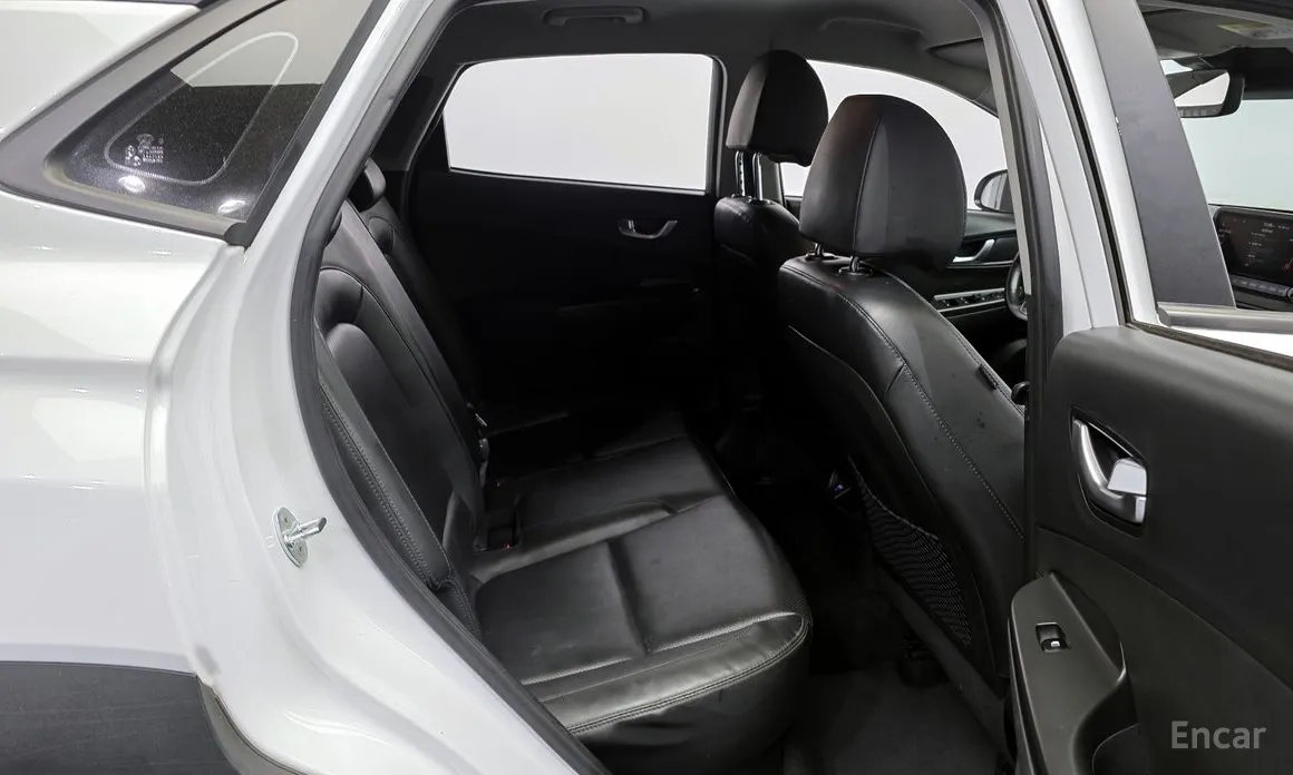 Фото 12 - Hyundai Kona