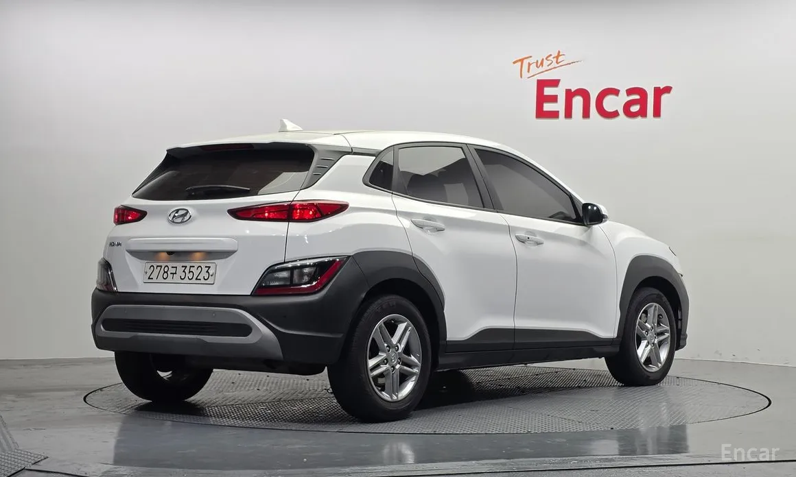 Фото 2 - Hyundai Kona