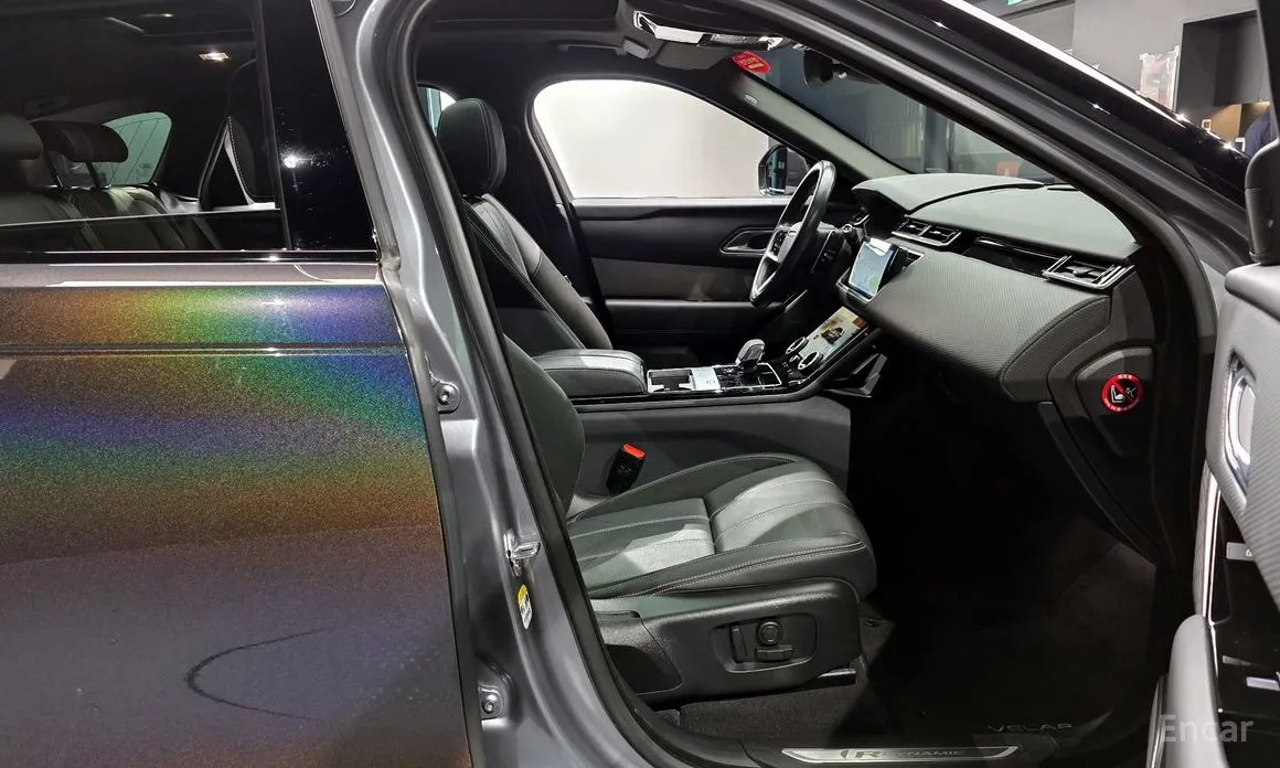 Фото 10 - Land Rover Range Rover Velar