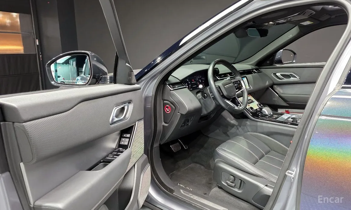 Фото 11 - Land Rover Range Rover Velar