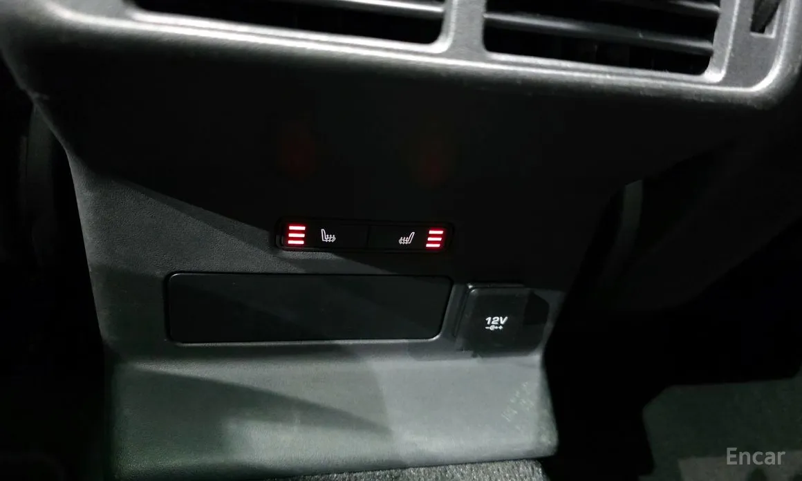 Фото 18 - Land Rover Range Rover Velar