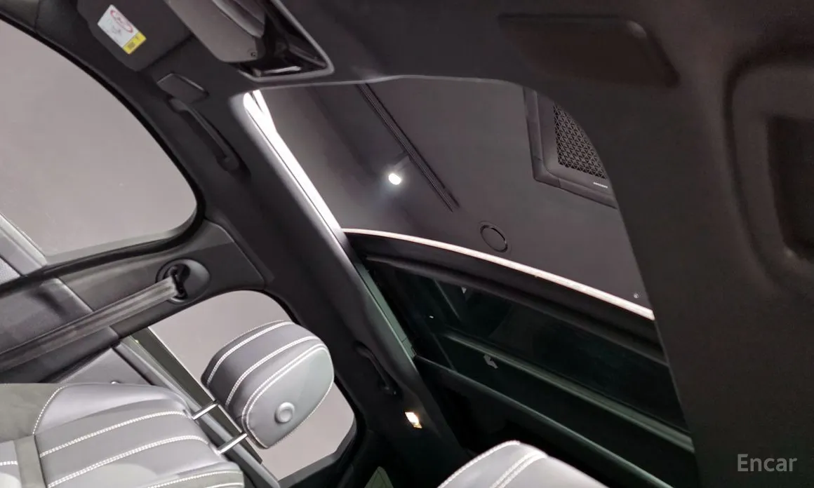 Фото 19 - Land Rover Range Rover Velar