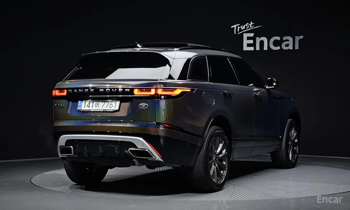 Фото 2 - Land Rover Range Rover Velar