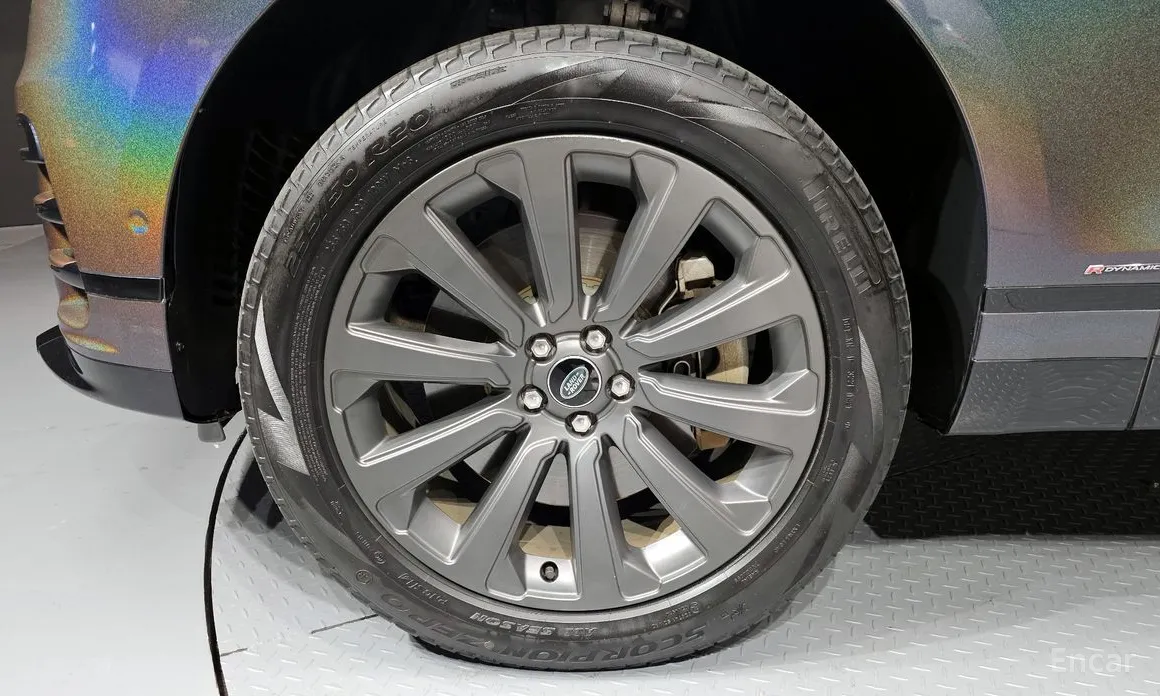 Фото 5 - Land Rover Range Rover Velar