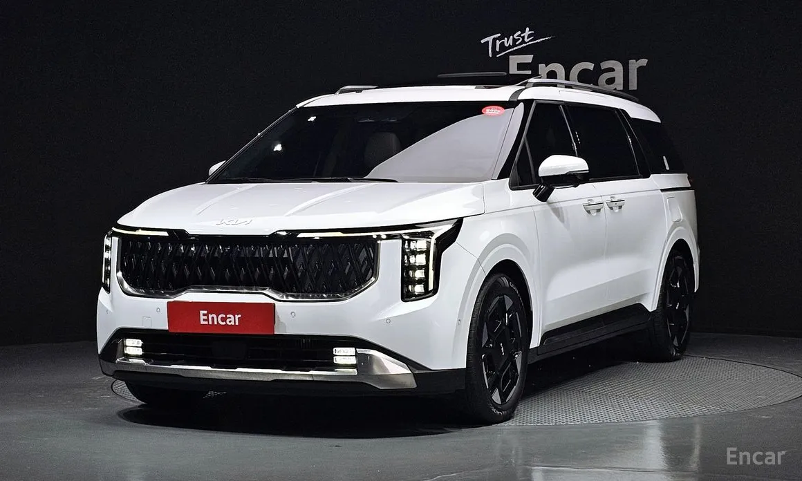 Фото 1 - Kia Carnival