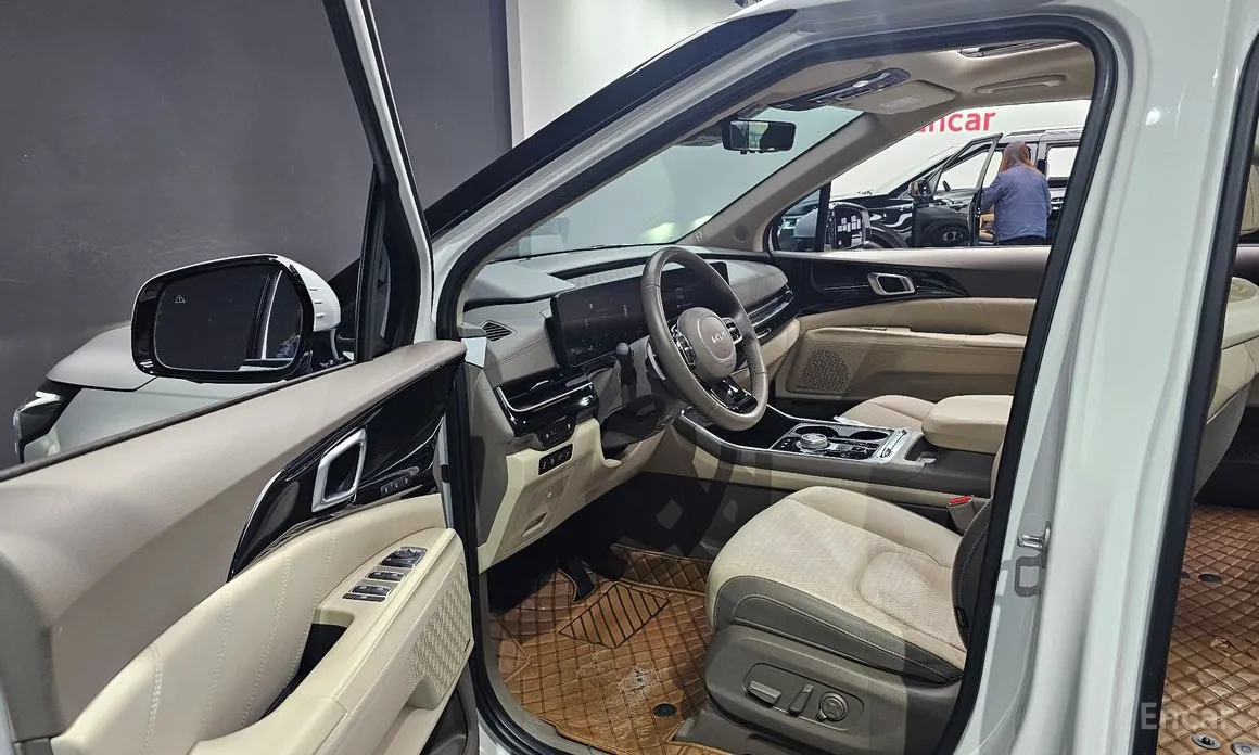 Фото 11 - Kia Carnival