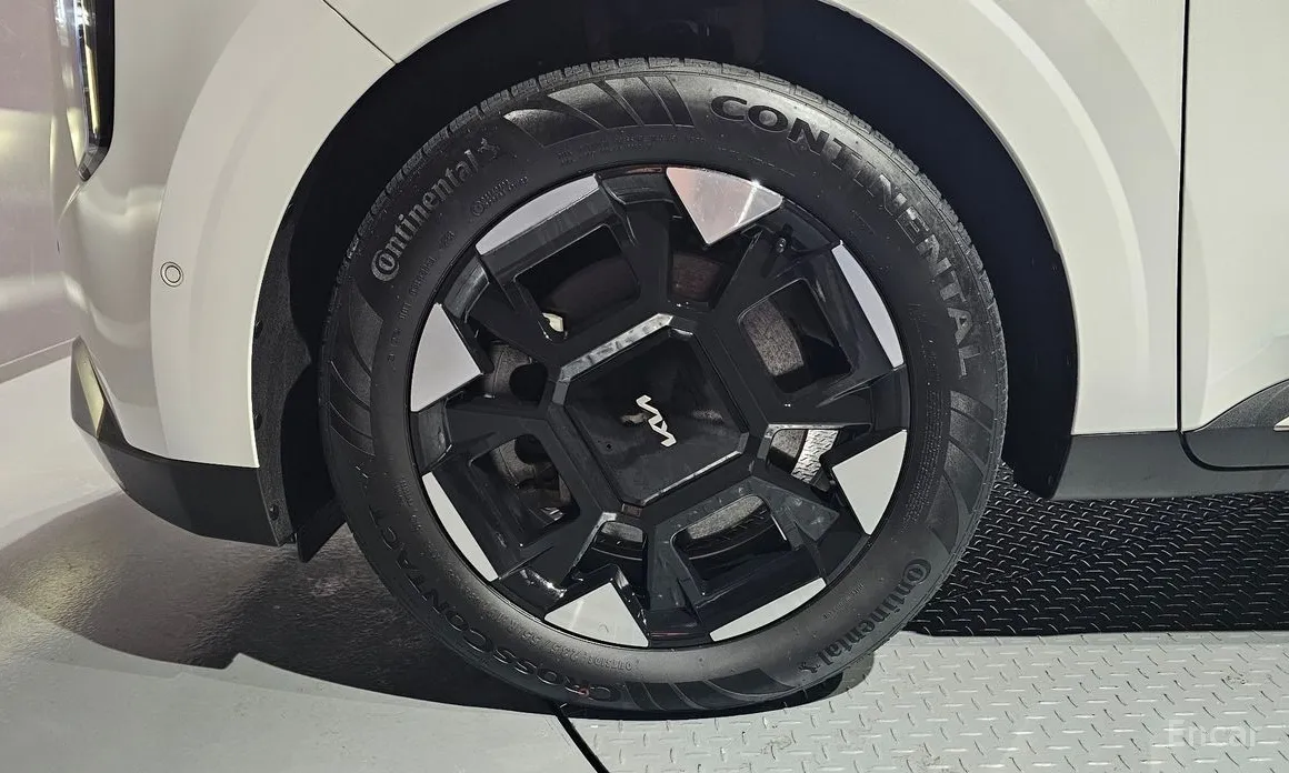 Фото 5 - Kia Carnival