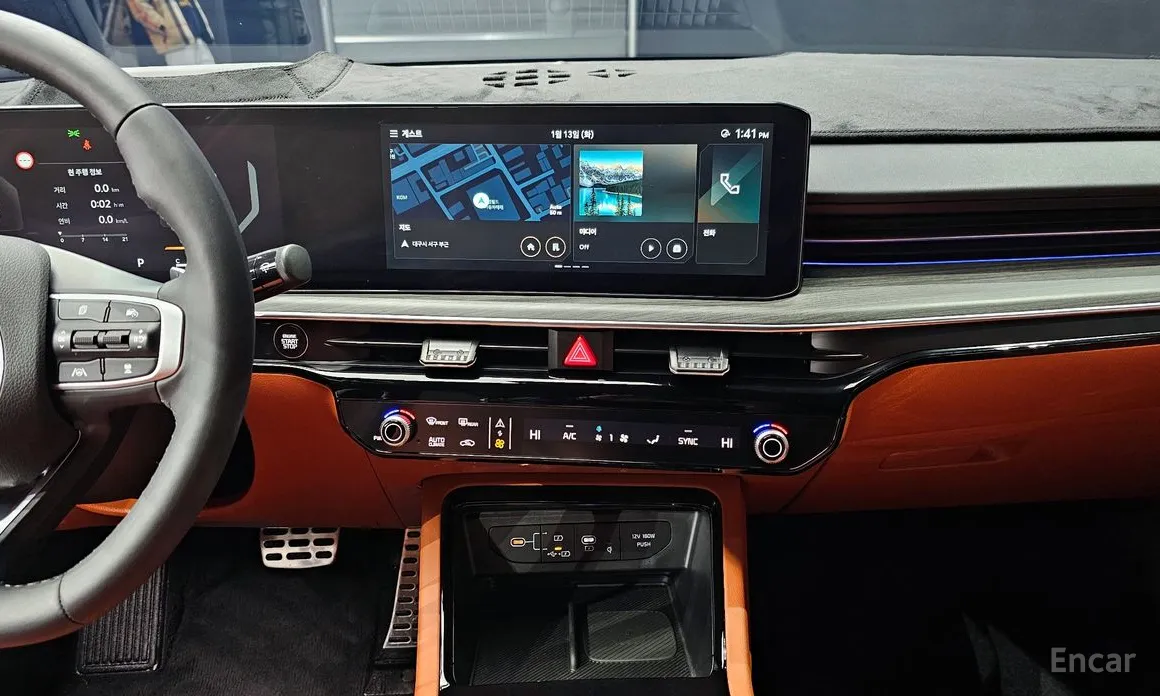 Фото 16 - Kia K5