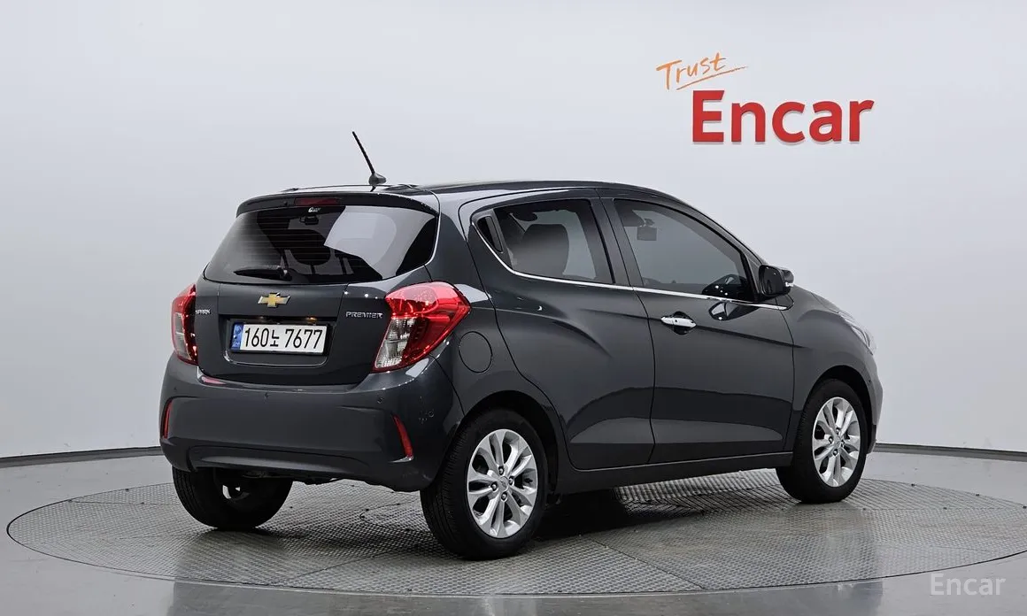 Фото 2 - Chevrolet Spark