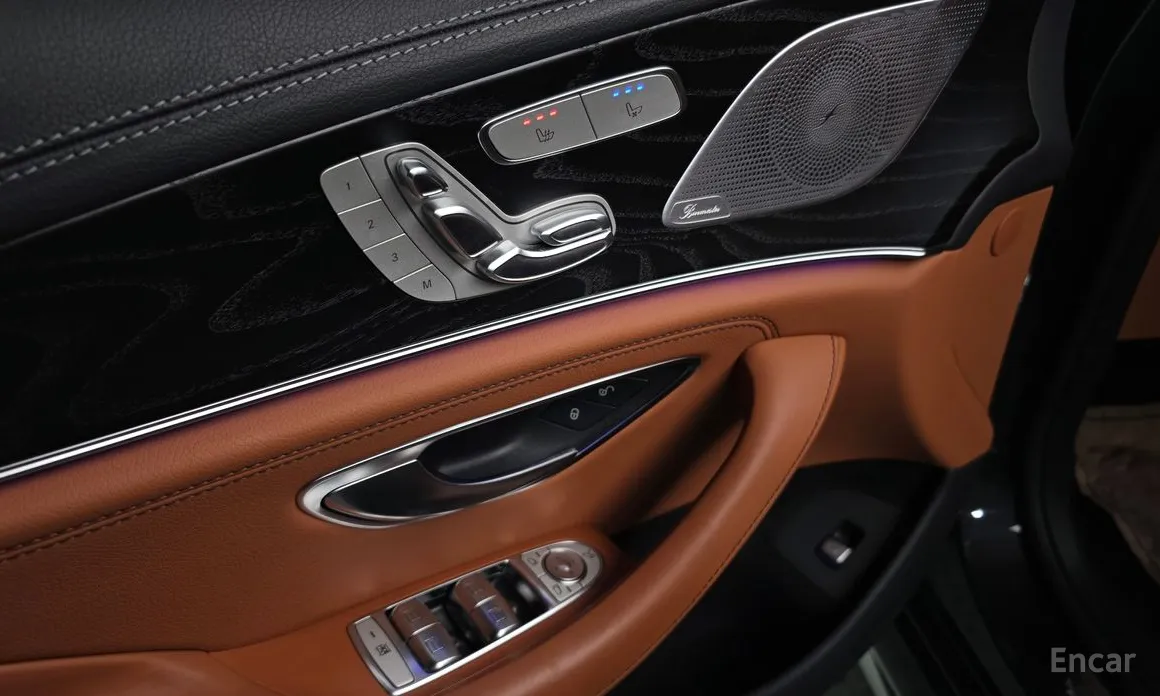 Фото 19 - Mercedes-Benz CLS-Class