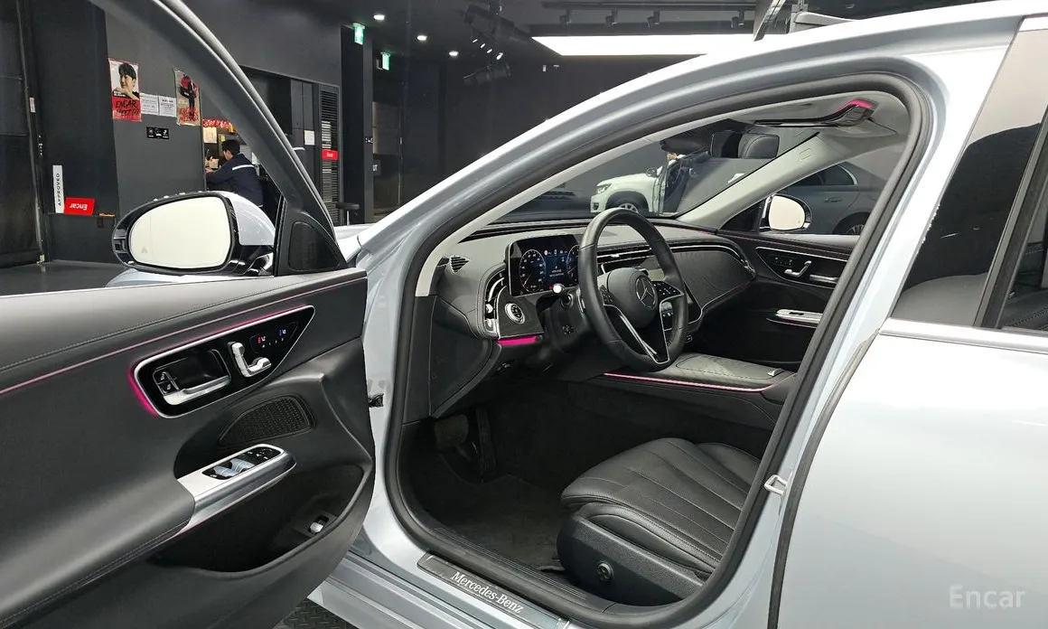 Фото 10 - Mercedes-Benz E-Class