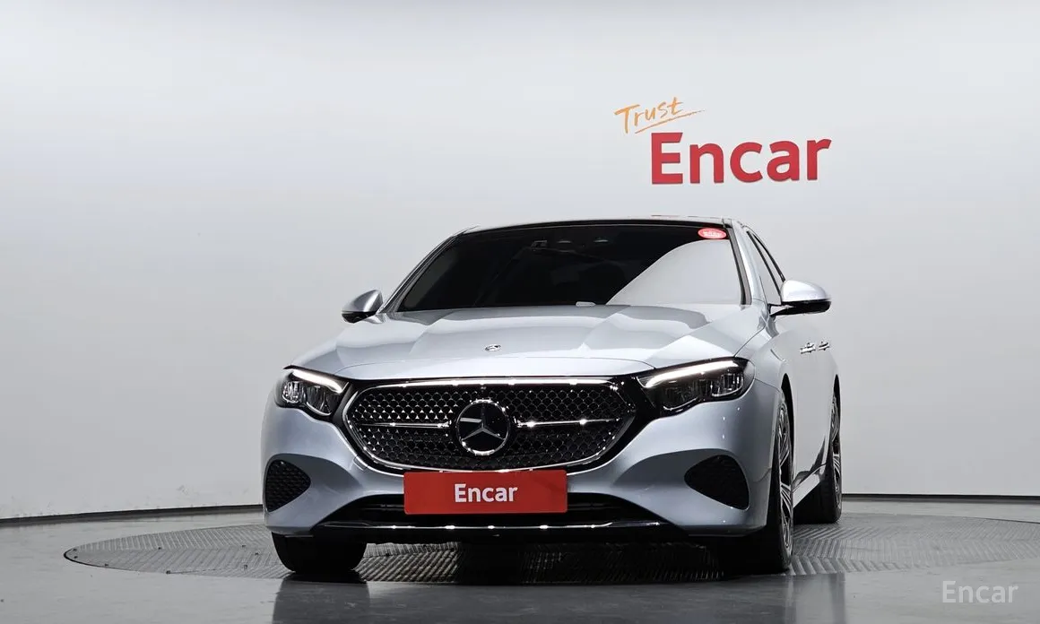 Фото 3 - Mercedes-Benz E-Class