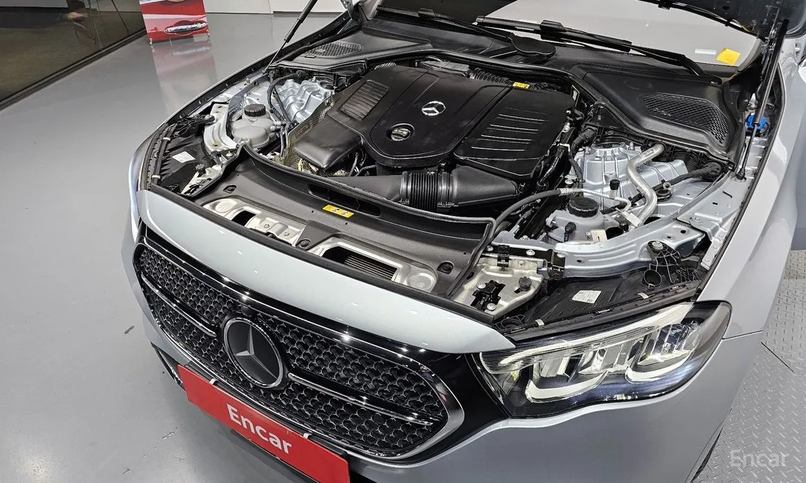 Фото 6 - Mercedes-Benz E-Class