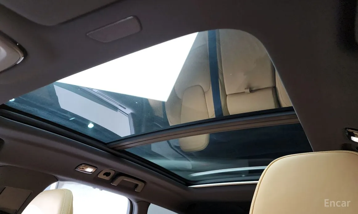 Фото 18 - Volvo V90