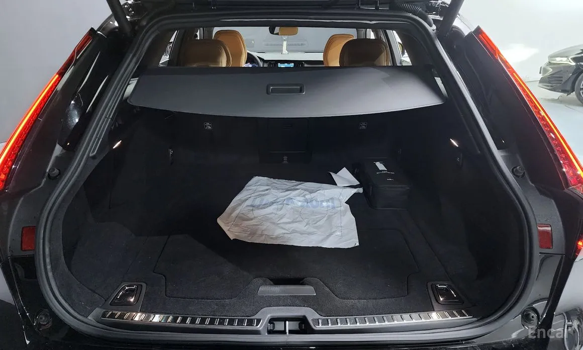 Фото 20 - Volvo V90