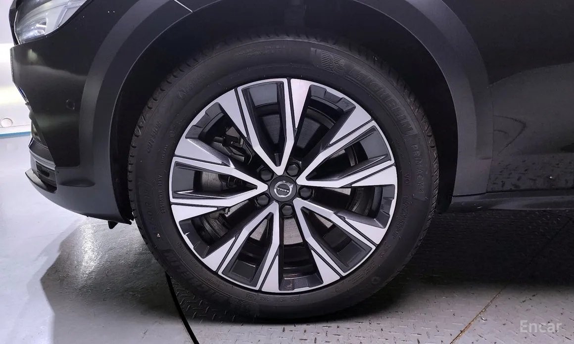 Фото 5 - Volvo V90