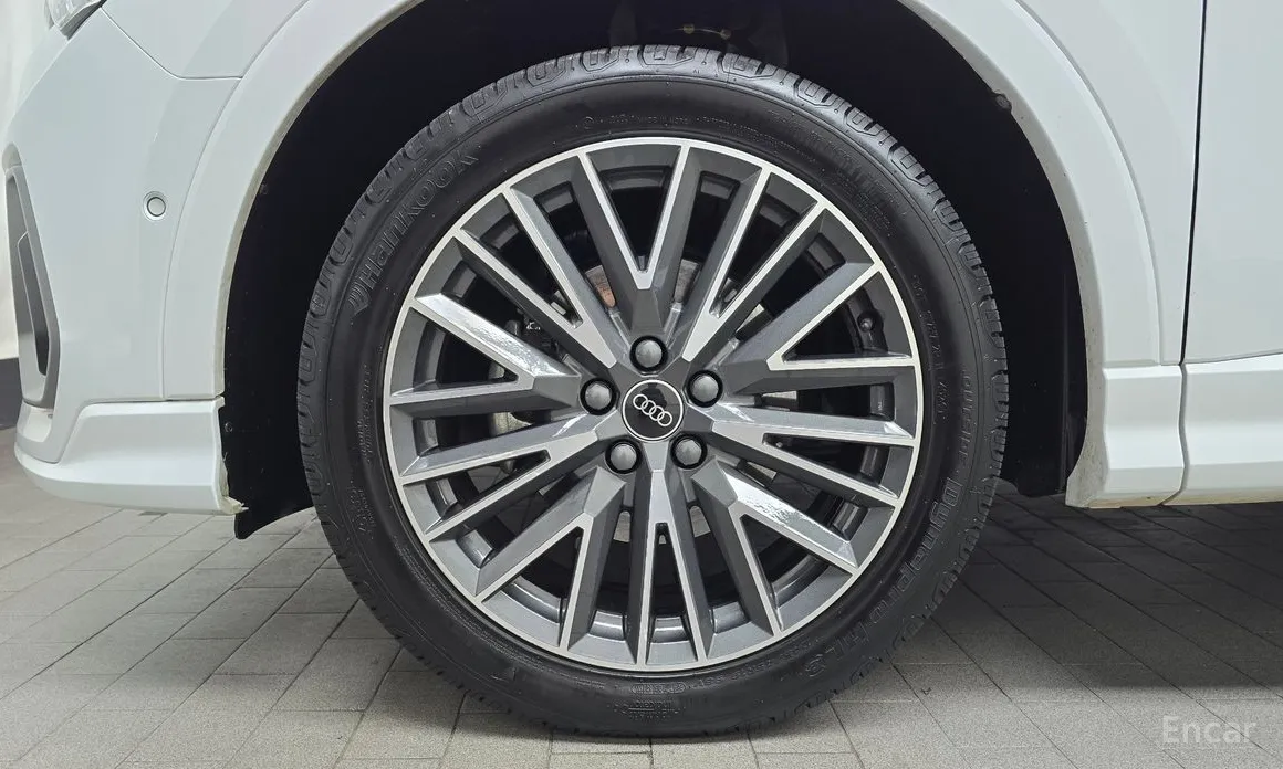 Фото 5 - Audi Q3