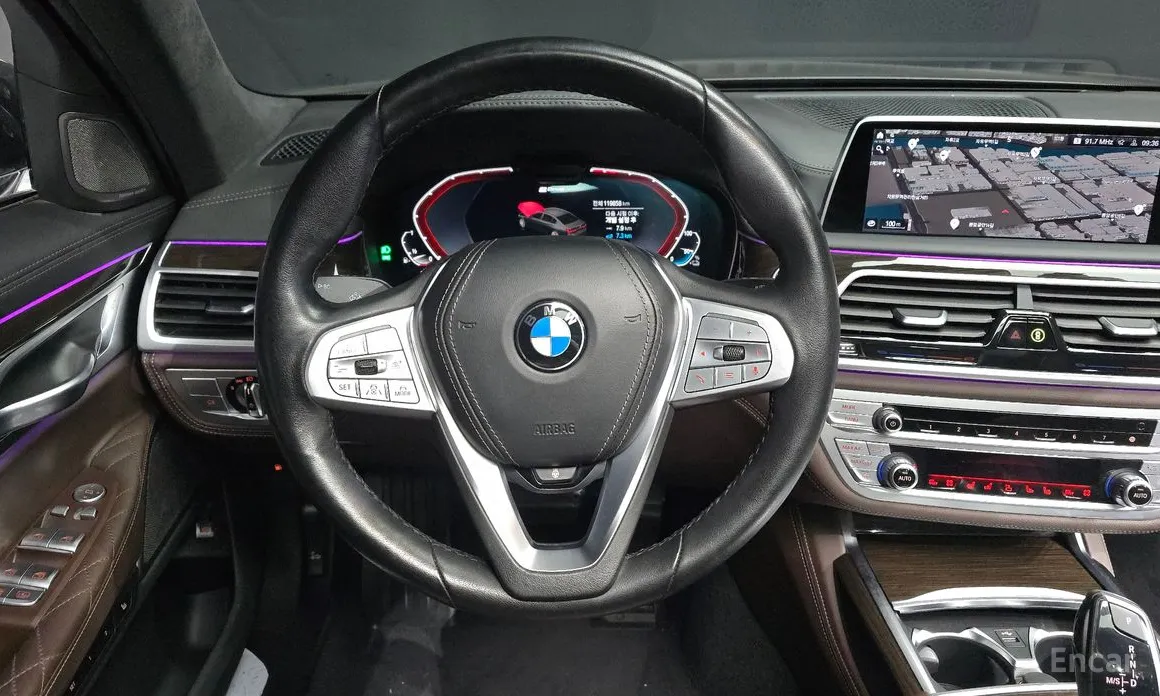 Фото 13 - BMW 7 Series