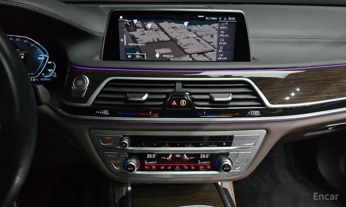 Фото 14 - BMW 7 Series