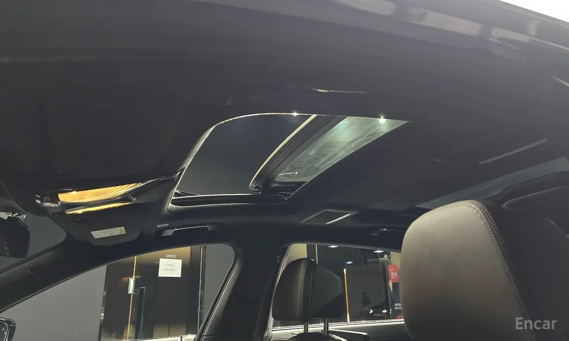 Фото 18 - BMW 7 Series