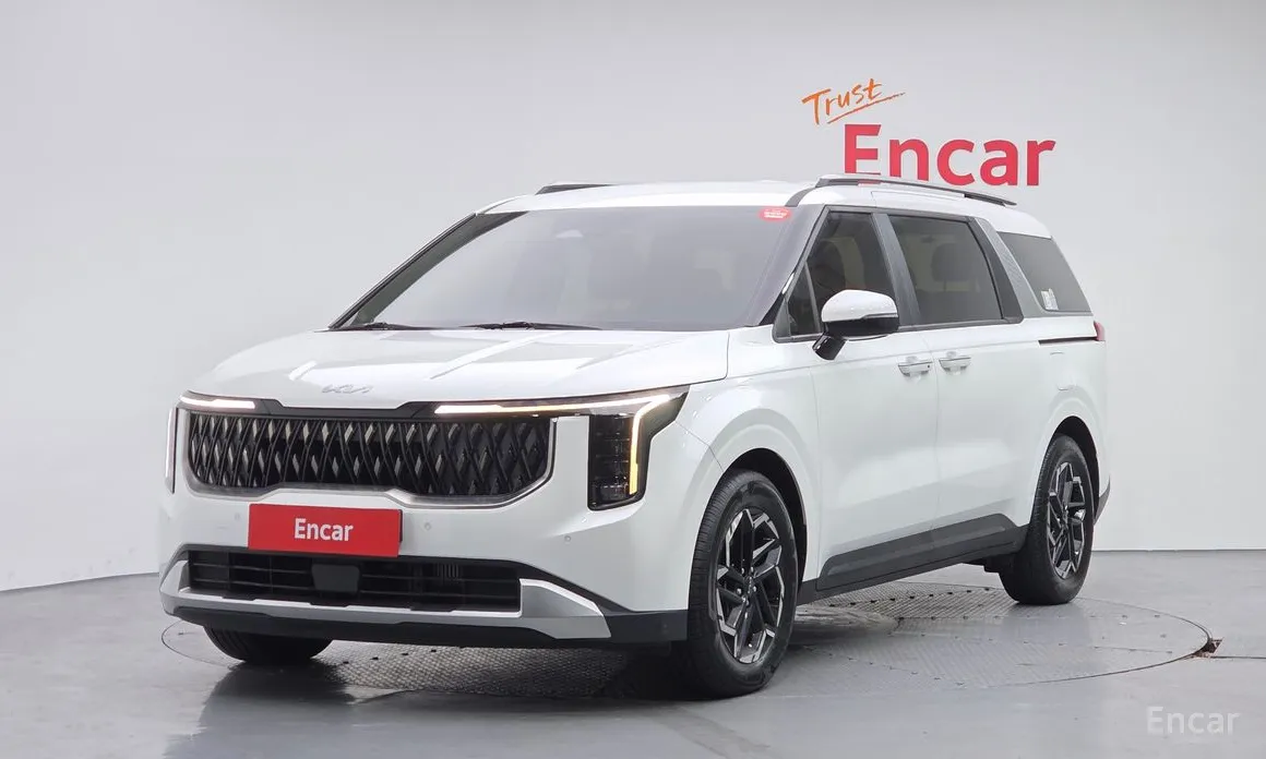 Фото 1 - Kia Carnival