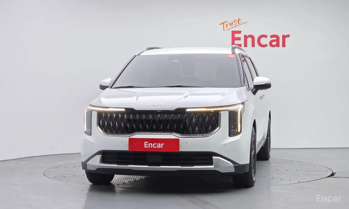 Фото 3 - Kia Carnival