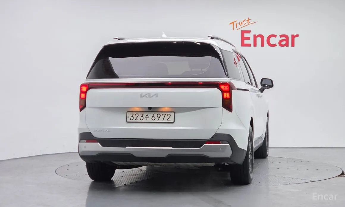 Фото 4 - Kia Carnival