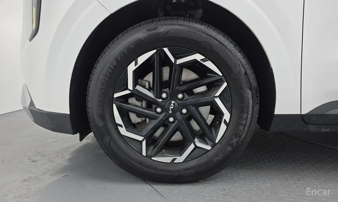 Фото 5 - Kia Carnival