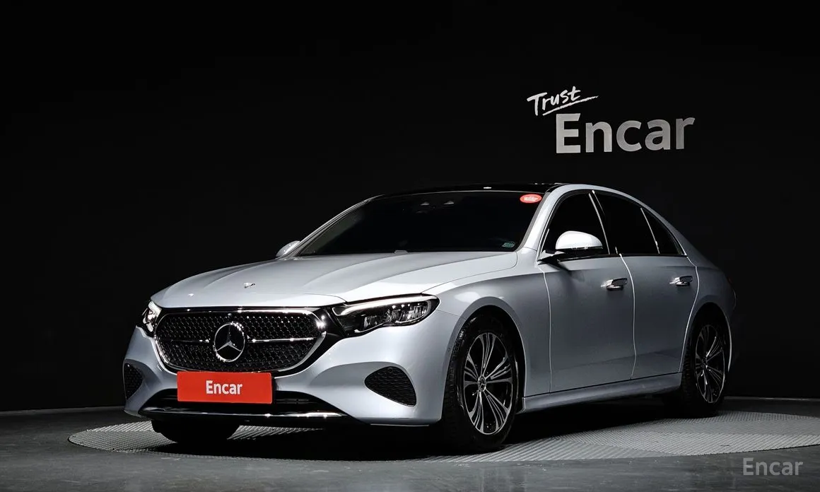 Фото 1 - Mercedes-Benz E-Class