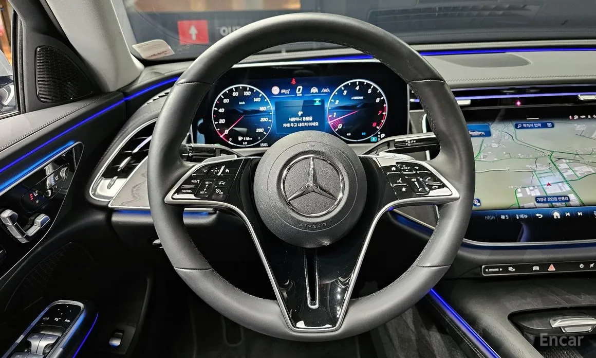 Фото 13 - Mercedes-Benz E-Class