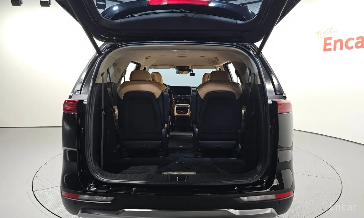 Фото 19 - Kia Carnival