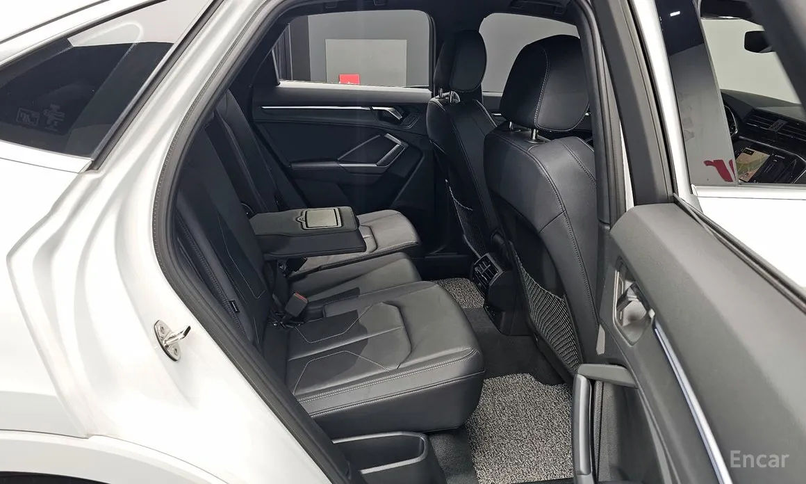 Фото 12 - Audi Q3