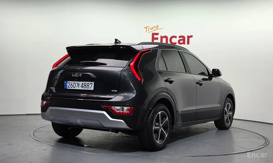 Фото 2 - Kia Niro