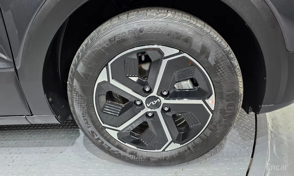 Фото 5 - Kia Niro