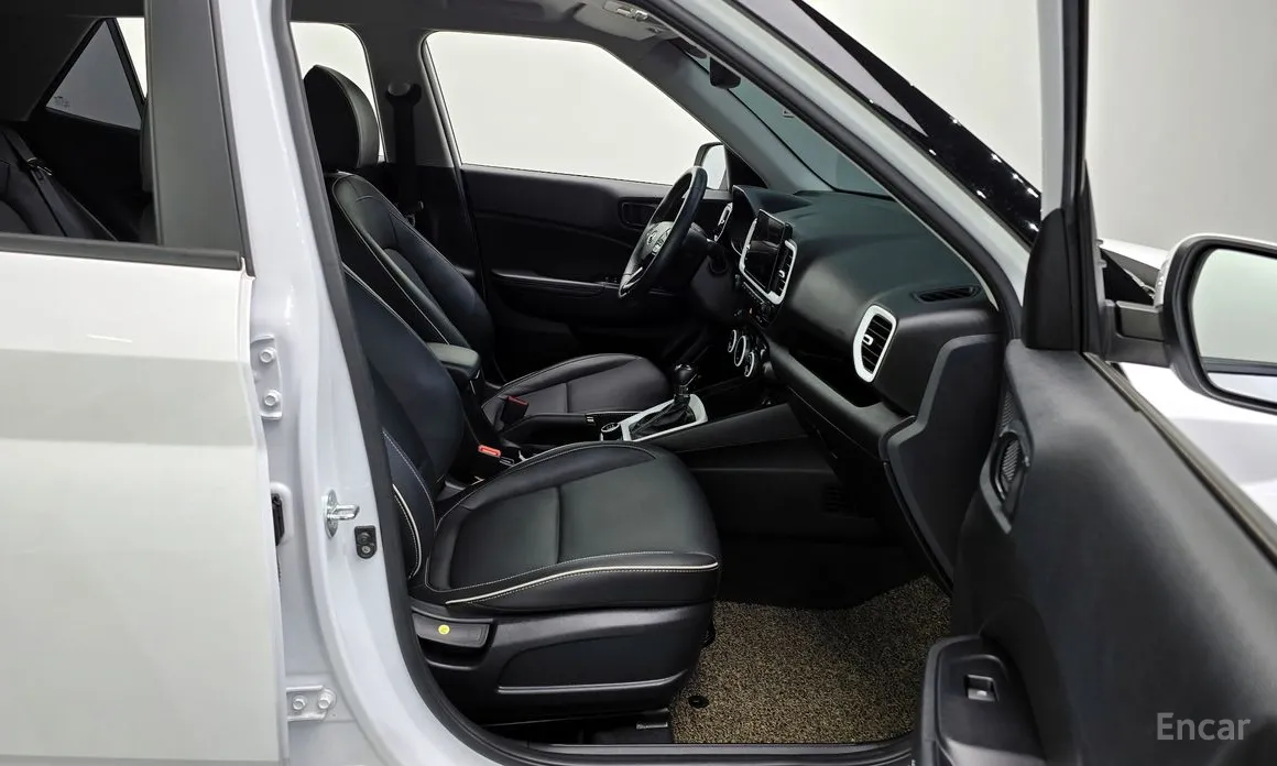 Фото 10 - Hyundai Venue