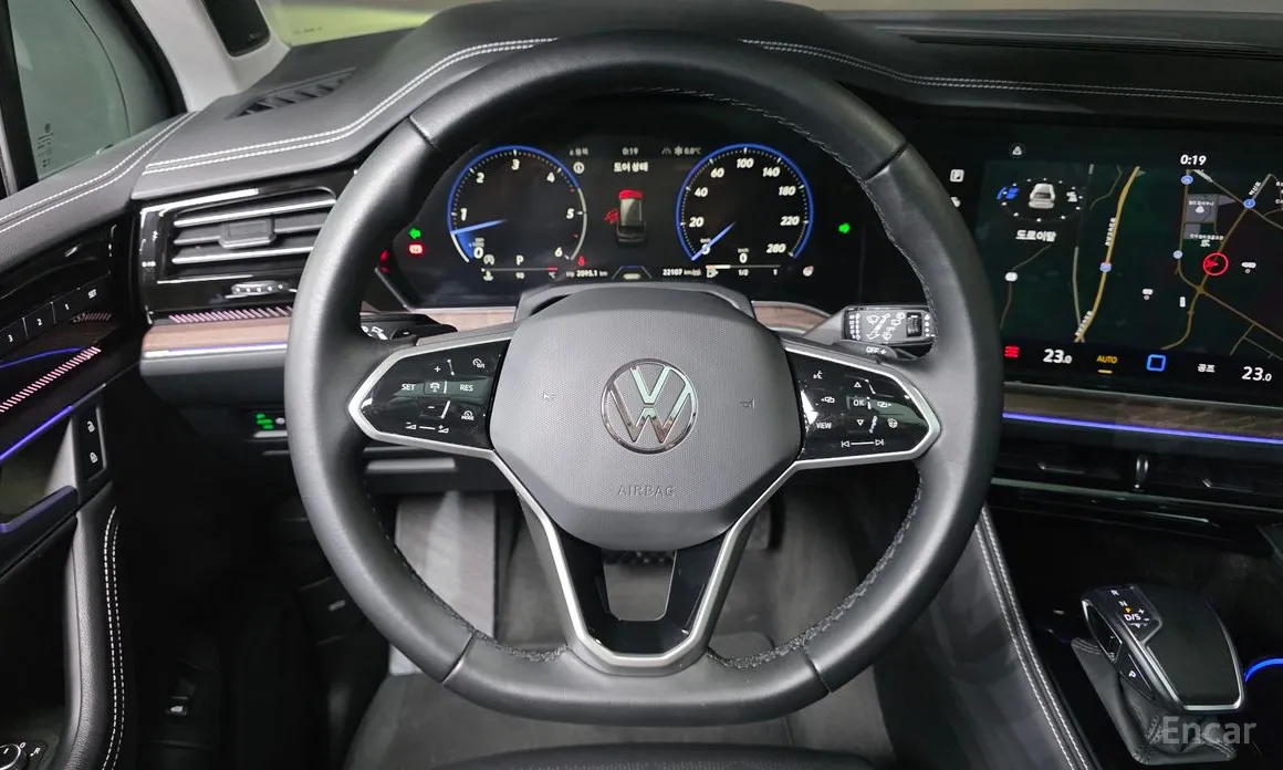 Фото 14 - Volkswagen Touareg