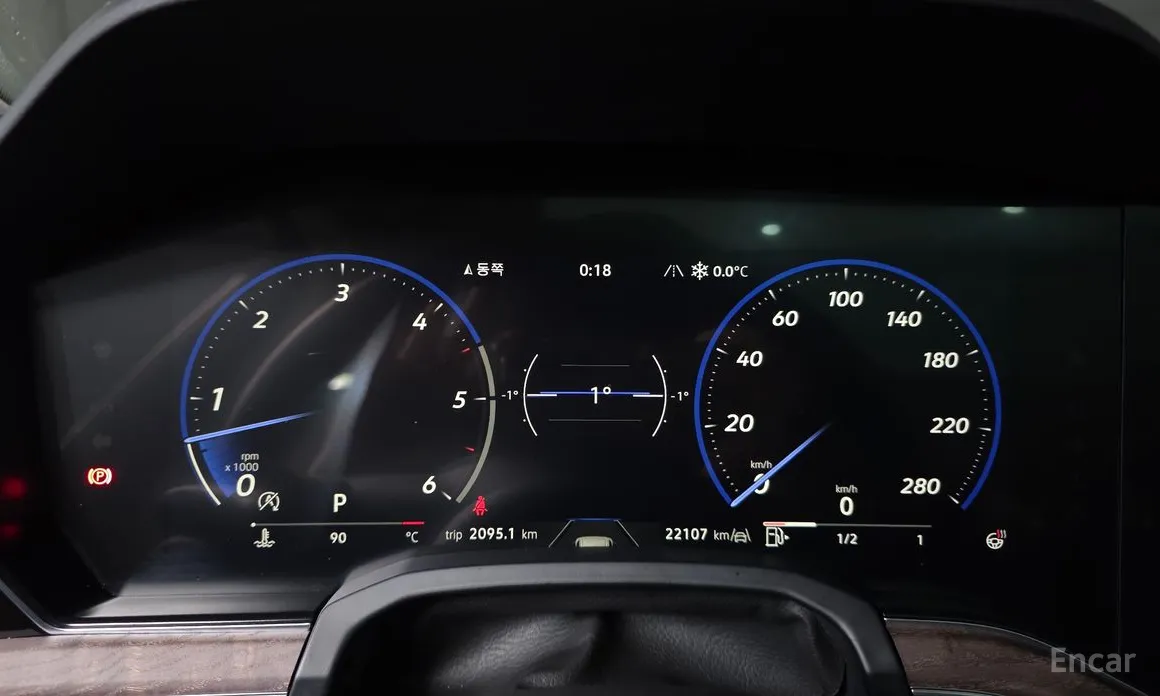 Фото 8 - Volkswagen Touareg