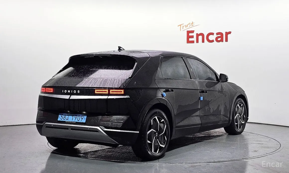 Фото 2 - Hyundai Ioniq 5