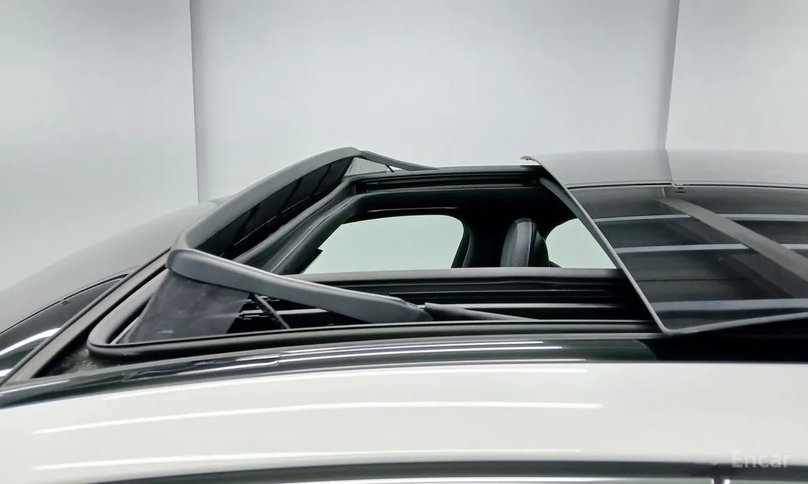 Фото 12 - Mercedes-Benz E-Class