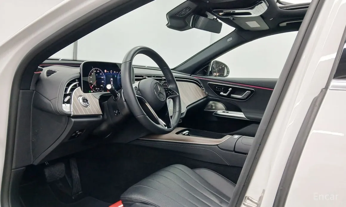 Фото 14 - Mercedes-Benz E-Class