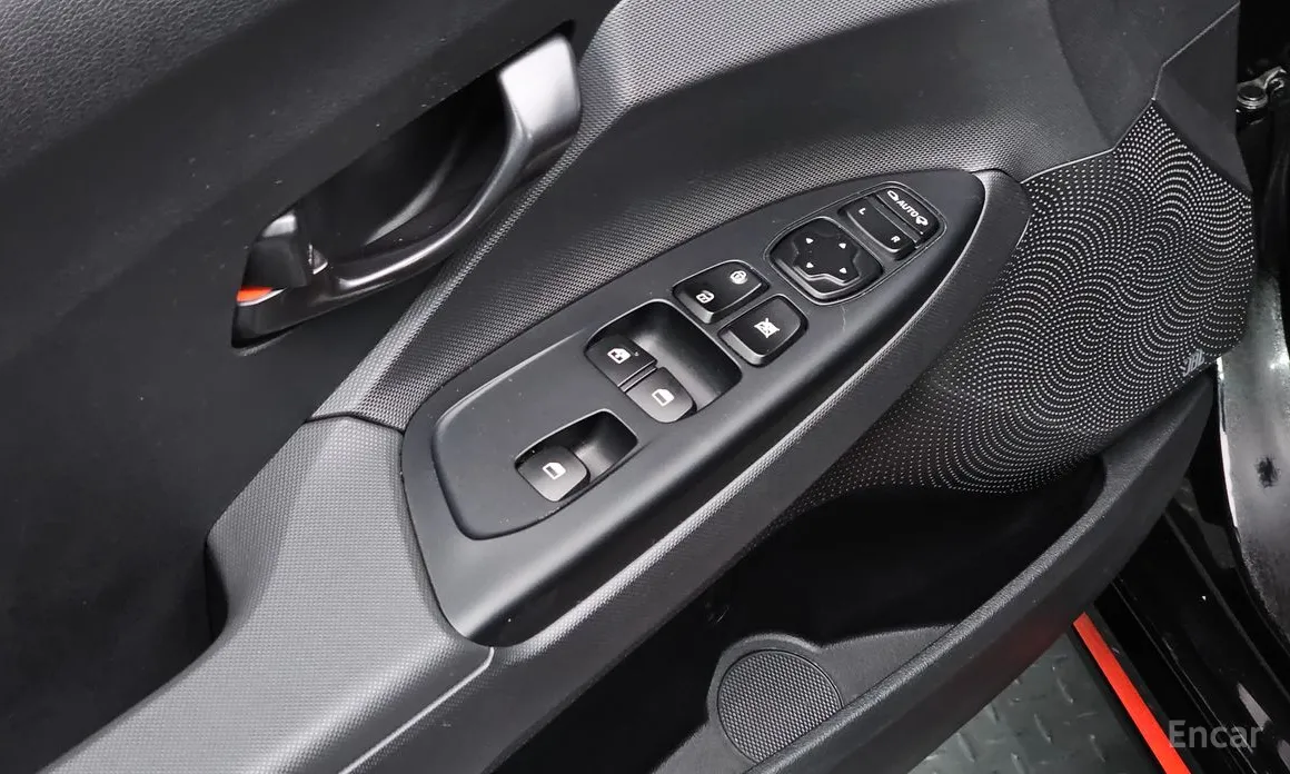 Фото 19 - Hyundai Veloster