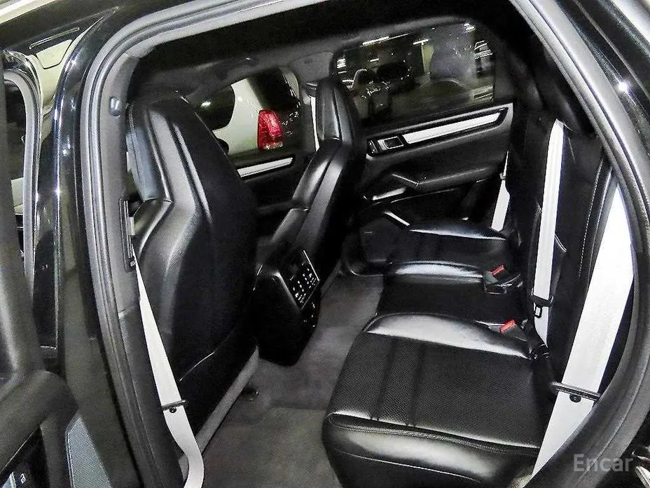 Фото 7 - Porsche Cayenne