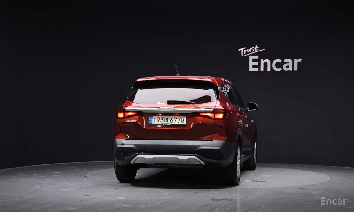 Фото 4 - Kia Seltos