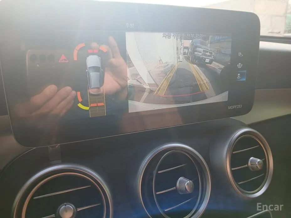 Фото 14 - Mercedes-Benz GLC-Class